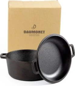Daumonet Ducasse Gietijzeren Double Use Braadpan - Combi Sudderpan Zwart - 2-in-1 Bak- En Braadpan - PFAS & PFOA Vrij - Rond - Ø 26 Cm - 4,4 Liter - Emaille - Alle Warmtebronnen - Elektrisch - Gas - Halogeen - Inductie - Keramisch -Keuken Pot Winkel 1053x1200 1