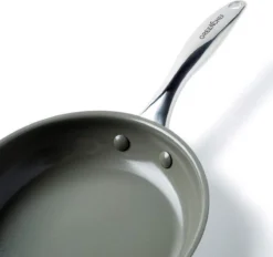 GreenChef Profile Plus Koekenpan 24cm - Zilverkleurig - Inductie - PFAS-vrij 12 GreenChef Profile Plus Koekenpan 24cm - Zilverkleurig - Inductie - PFAS-vrij -Keuken Pot Winkel 1200x1128 2