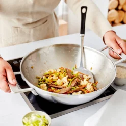 Demeyere Industry 5 RVS Wokpan – Wokpan Inductie – 30 Cm –2 Handvaten – PTFE-vrij -Keuken Pot Winkel 1200x1200 276