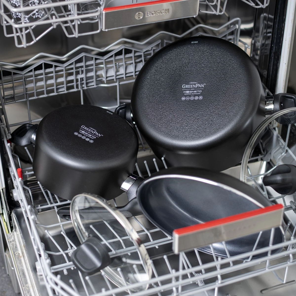 GreenPan Memphis Koekenpannenset - 3-delig - Zwart - Inductie - PFAS-vrij 10 GreenPan Memphis Koekenpannenset - 3-delig - Zwart - Inductie - PFAS-vrij - Afbeelding 10