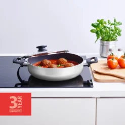 BRABANTIA INDU+ Hapjespan - Keramische Antiaanbaklaag - Met Deksel - Ø 28 Cm - Inductie - Pfas Vrij -Keuken Pot Winkel 1200x1200 867