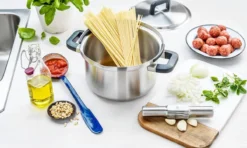 BK Flow Cool Pannenset - 5-delig - Veilig Afgietsysteem 14 BK Flow Cool Pannenset - 5-delig - Veilig Afgietsysteem -Keuken Pot Winkel 1200x720 3