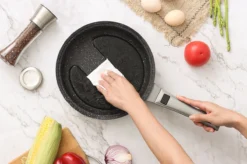 Swiss Pro+ | Set 14 Delige Pannenset | Inductie - Pannensets - Glazen Deksel - Met Afneembare Handgreep - Marmeren Interieur -PFAS-vrij | Grey / Silver -Keuken Pot Winkel 1200x799 91