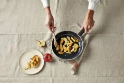 Demeyere Alu Cosi 3 Koekenpan - Ceraforce - 24 Cm - PTFE-vrij 9 Demeyere Alu Cosi 3 Koekenpan - Ceraforce - 24 Cm - PTFE-vrij -Keuken Pot Winkel 1200x800 80