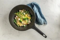 Sola - Wokpan Fair Cooking Zwart/wit Greblon Anti Aanbaklaag -Keuken Pot Winkel 1200x802 3