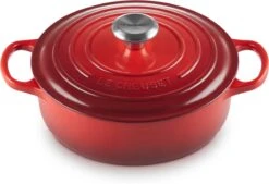 Le Creuset - Gietijzeren - Lage Braadpan - 24cm - Kersenrood 24 Le Creuset - Gietijzeren - Lage Braadpan - 24cm - Kersenrood -Keuken Pot Winkel 1200x821 6