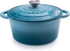 Nuovva Gietijzeren Braadpan Antiaanbaklaag Met Deksel - Sudderpan Blauw - Rond - Ø24 Cm - 4,7 Liter - 100% PFAS & PFOA Vrij - Geschikt Voor Alle Warmtebronnen - Elektrisch - Gas - Halogeen - Inductie – Keramisch