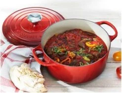 Le Creuset Signature Braadpan - 4,2 L - 24 Cm - Kersenrood -Keuken Pot Winkel 1200x909 3