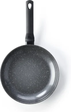 BK Universe Koekenpan Ø 24cm - Inductie - Anti-aanbak - PFAS-vrij 19 BK Universe Koekenpan Ø 24cm - Inductie - Anti-aanbak - PFAS-vrij -Keuken Pot Winkel 768x1200