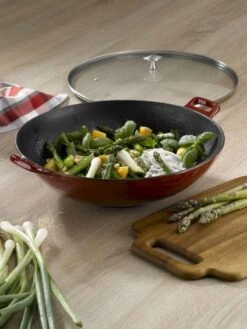 Wokpan Gietijzer Rood, 36 Cm - Kela | Calido -Keuken Pot Winkel 900x1200 2